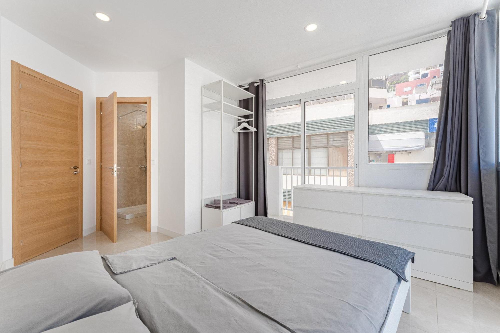 Few Steps From The Beach Hostel In Los Cristianos Arona  Extérieur photo