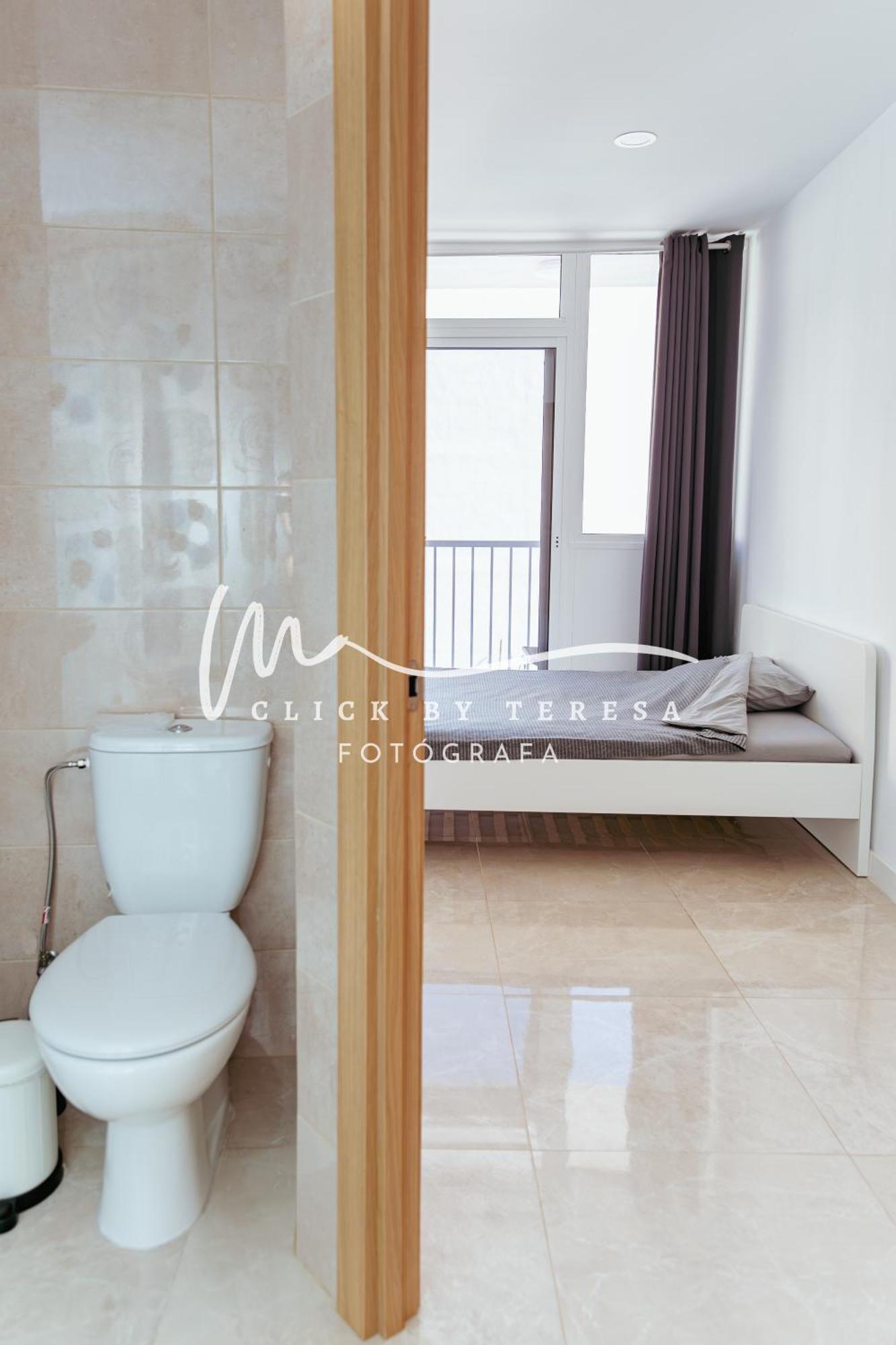 Few Steps From The Beach Hostel In Los Cristianos Arona  Extérieur photo
