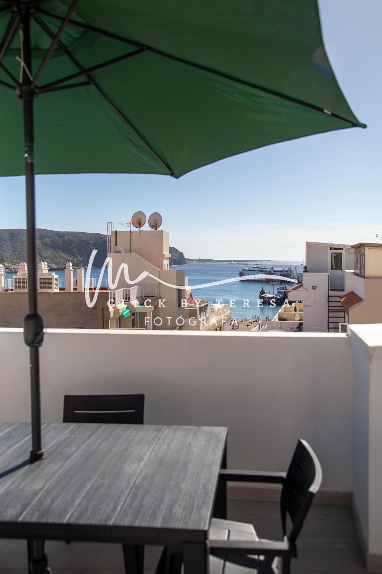 Few Steps From The Beach Hostel In Los Cristianos Arona  Extérieur photo